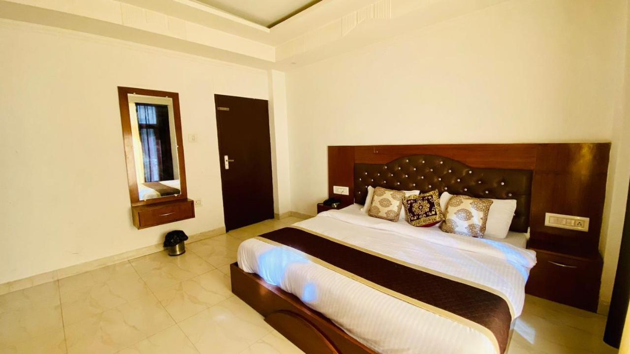 קאסול Hotel Purnima Riverside מראה חיצוני תמונה