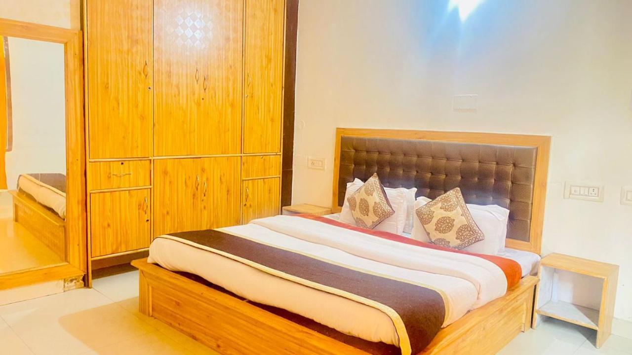 קאסול Hotel Purnima Riverside מראה חיצוני תמונה
