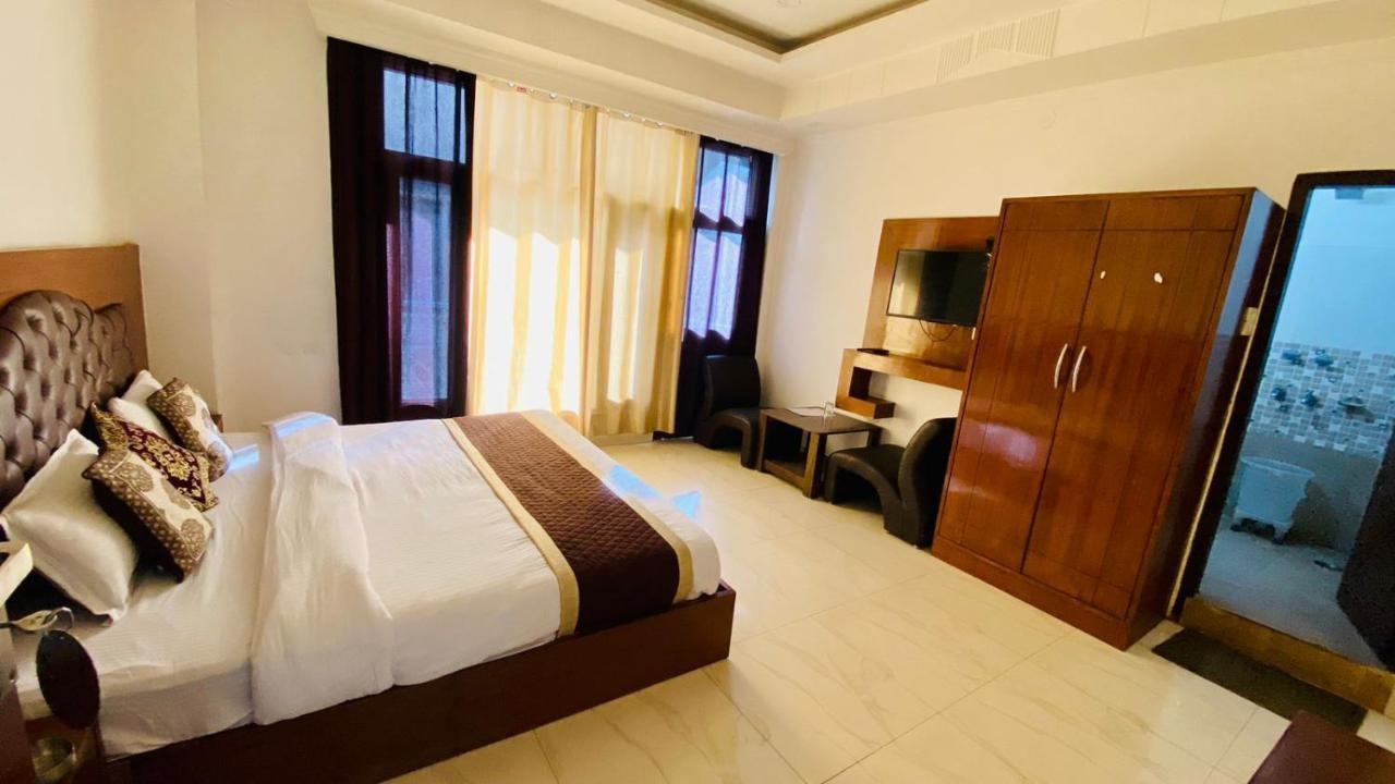 קאסול Hotel Purnima Riverside מראה חיצוני תמונה
