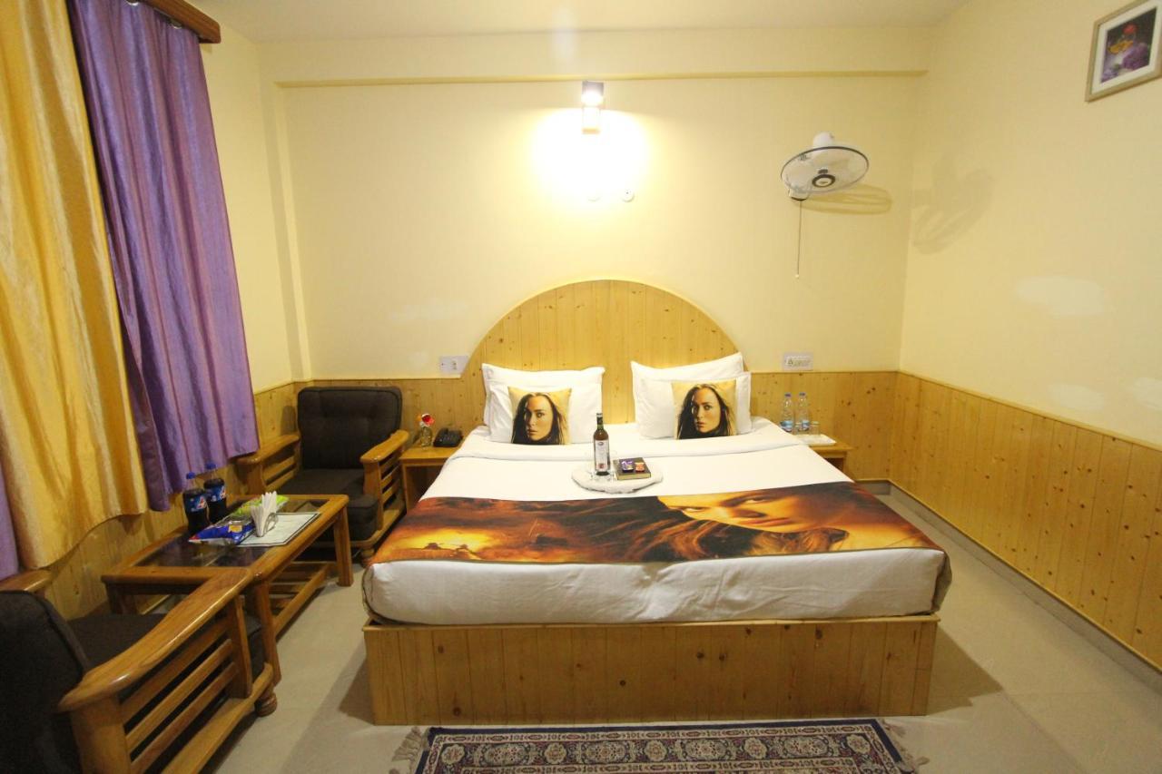 קאסול Hotel Purnima Riverside מראה חיצוני תמונה