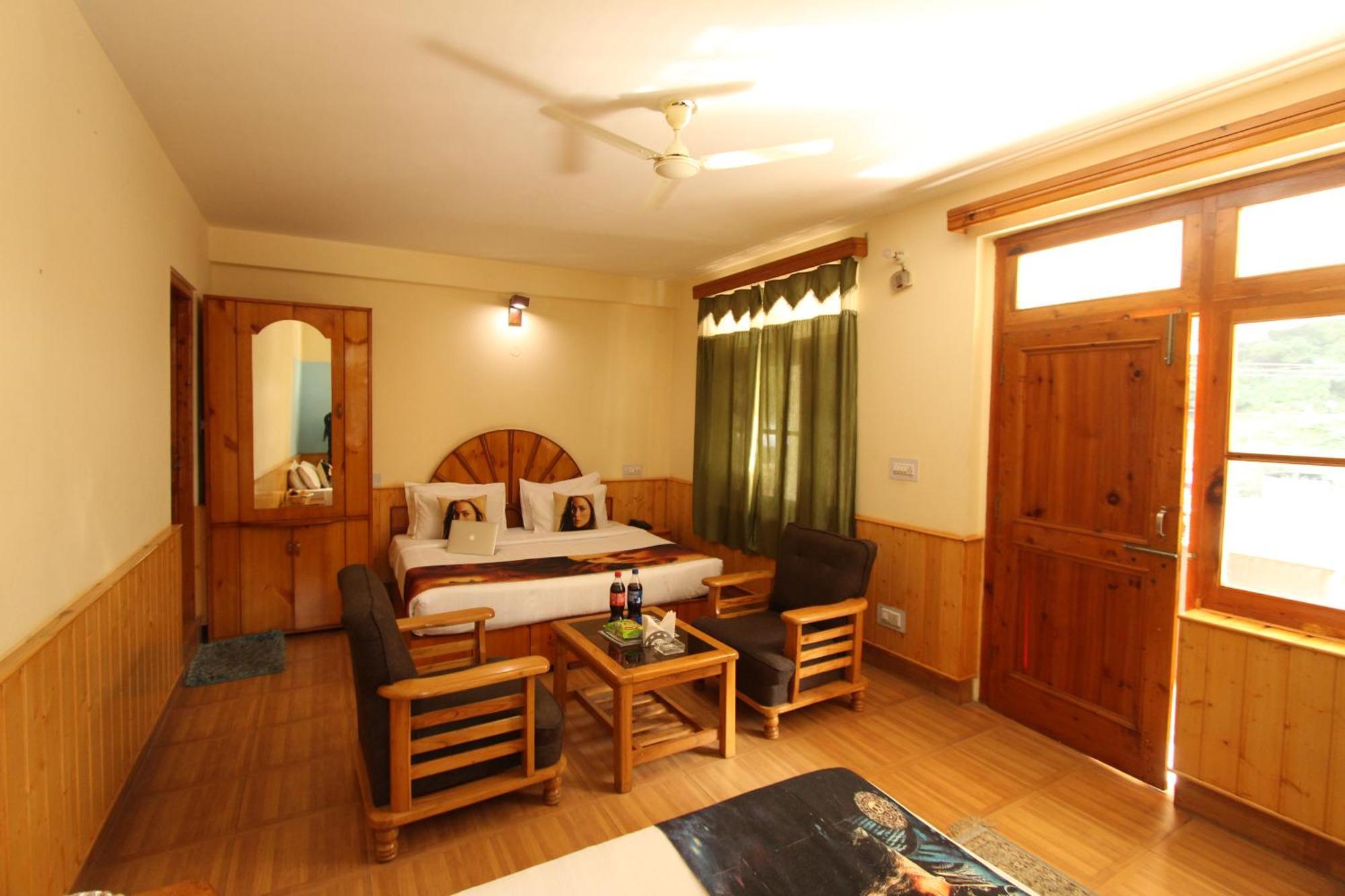 קאסול Hotel Purnima Riverside מראה חיצוני תמונה
