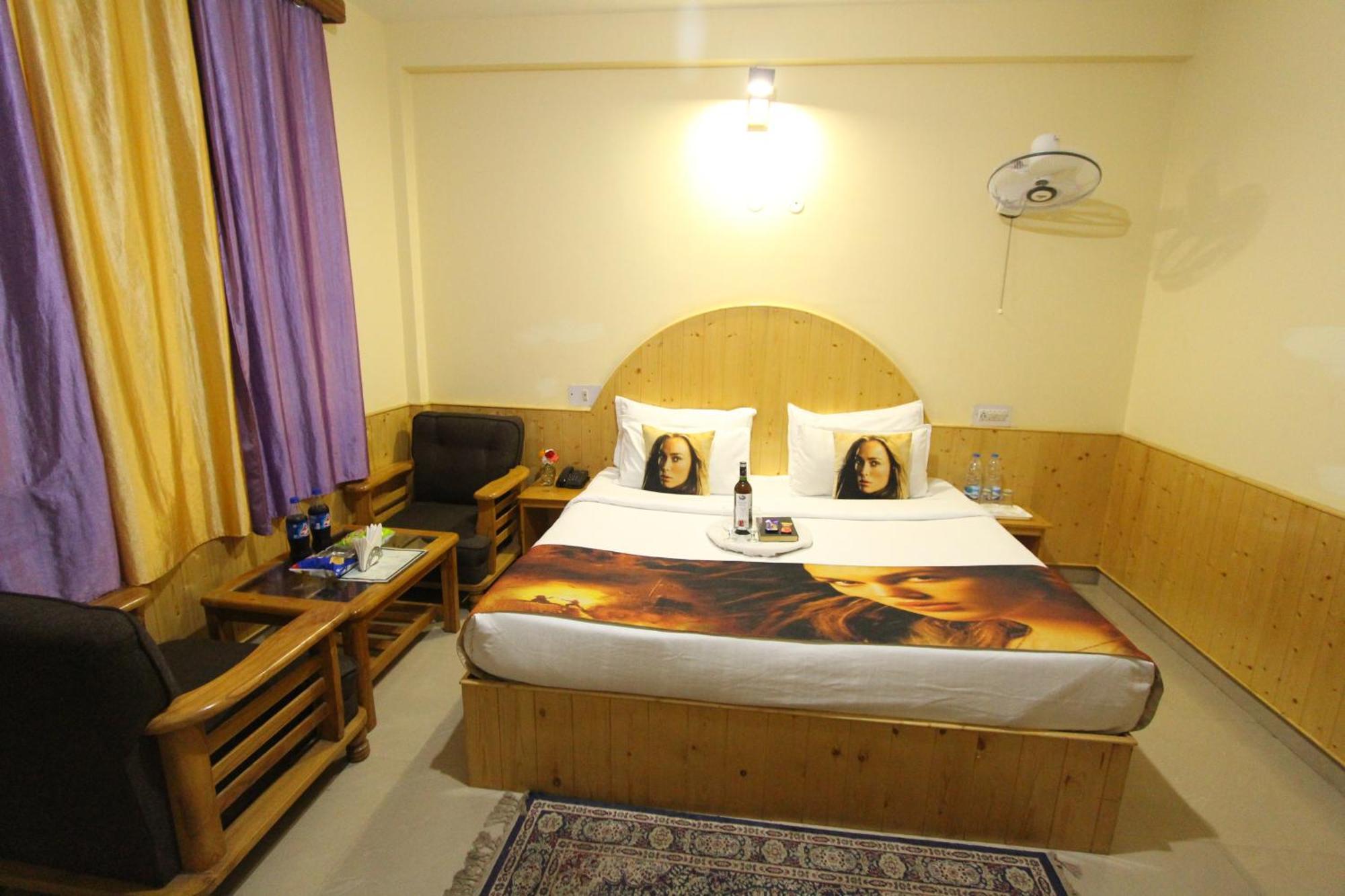 קאסול Hotel Purnima Riverside מראה חיצוני תמונה