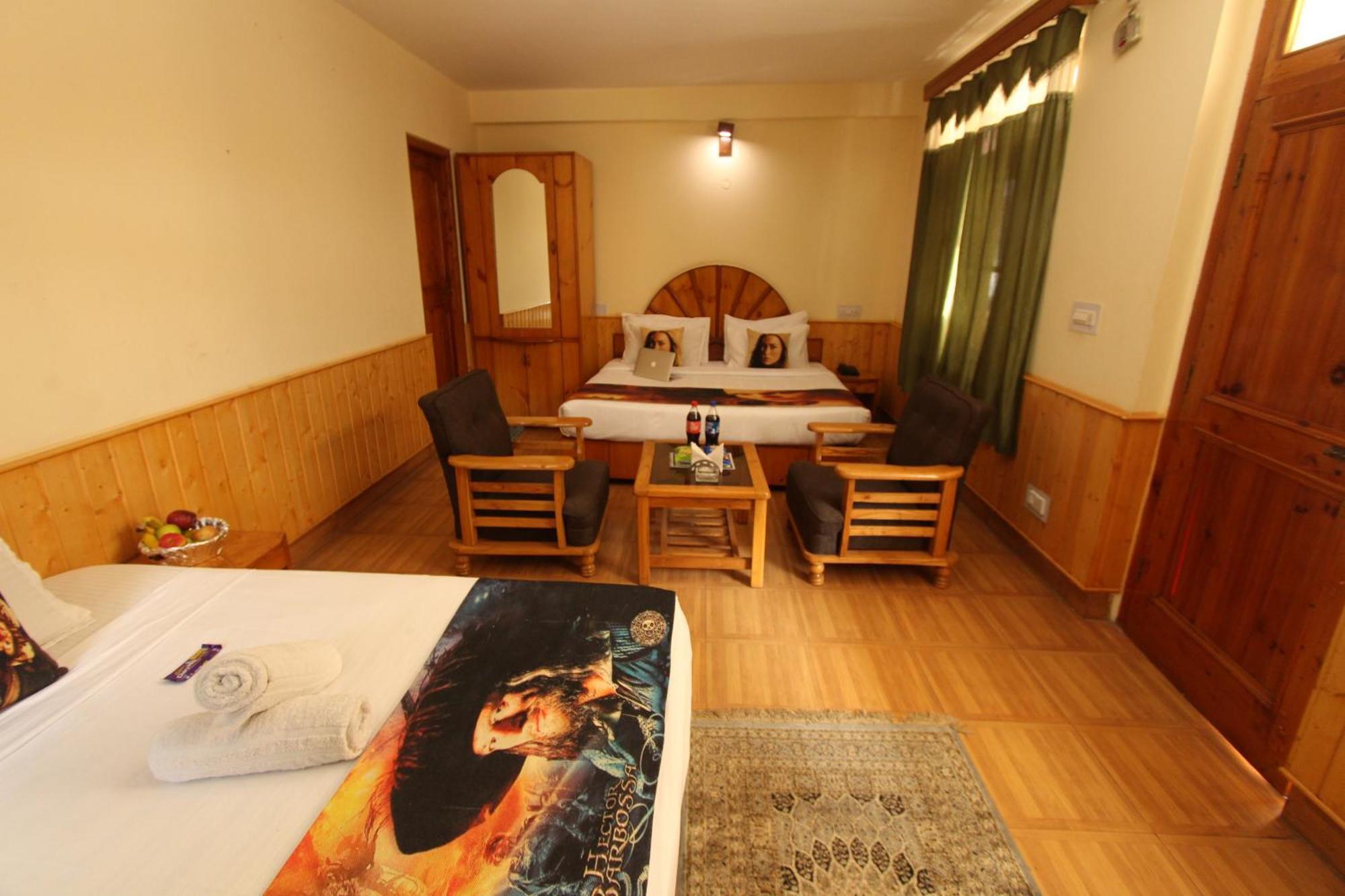 קאסול Hotel Purnima Riverside מראה חיצוני תמונה
