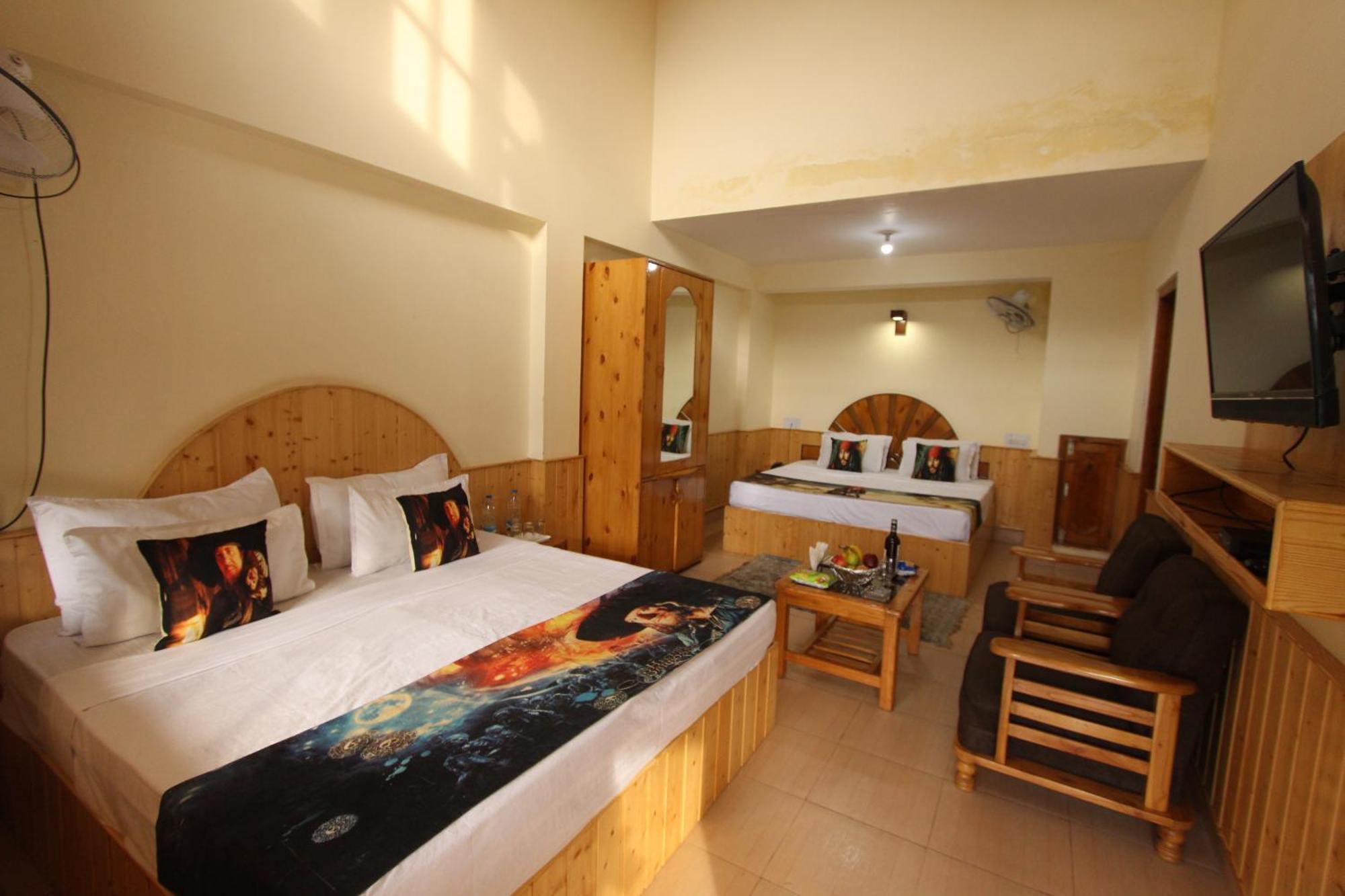 קאסול Hotel Purnima Riverside מראה חיצוני תמונה