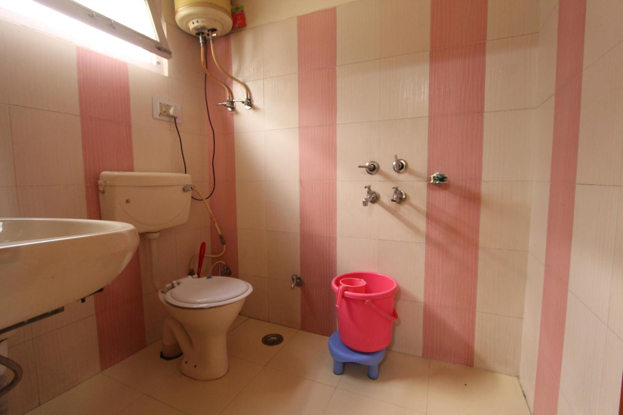 קאסול Hotel Purnima Riverside מראה חיצוני תמונה